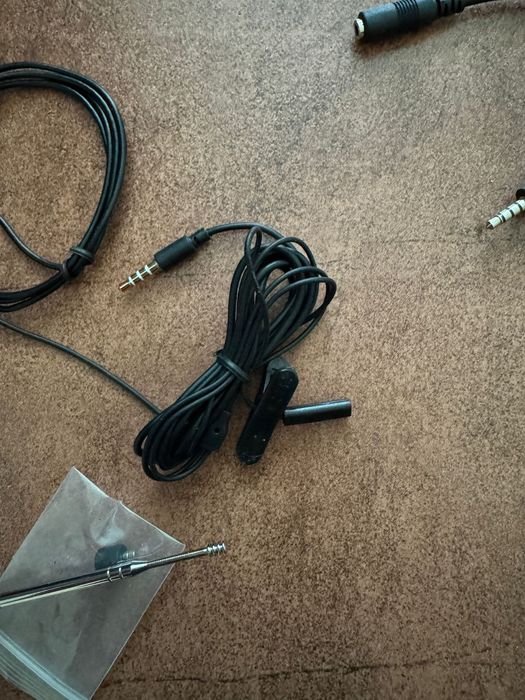 Бръмбар, слушалка