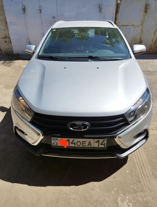 Автомобиль Лада Веста СВ Кросс