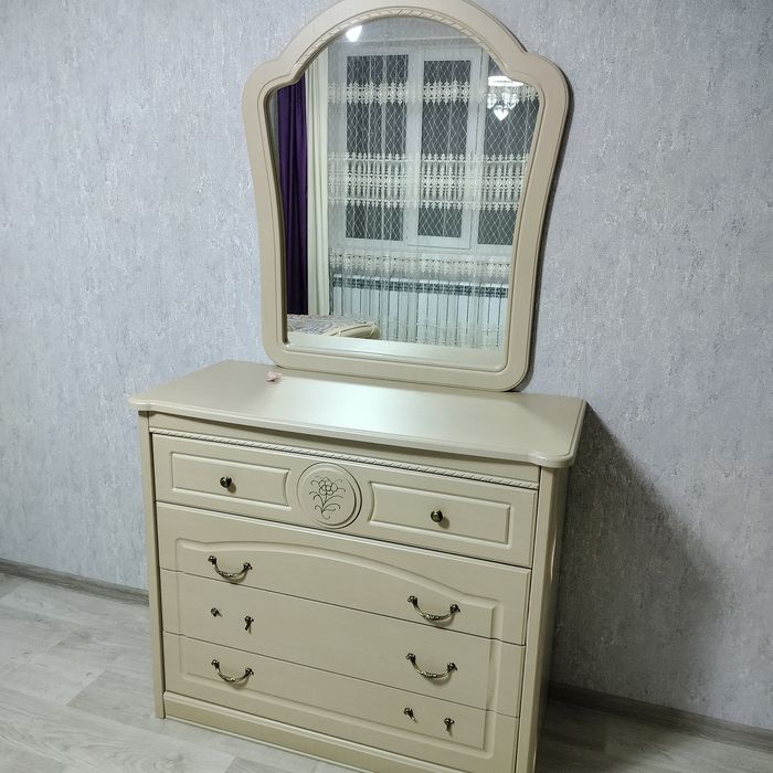 Продается спальный гарнитур и  стенка