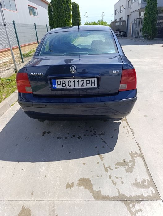 Продавам Пасат 1.8 Турбо 150