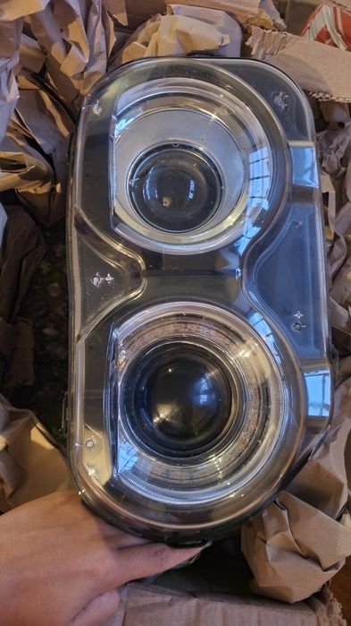 Фар за dodge challenger