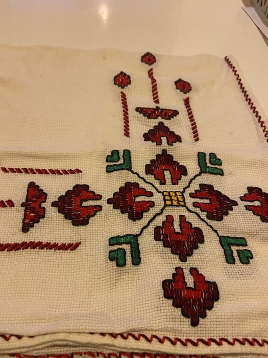 Красиви, битови ковьори и черга.Нови.Каренца