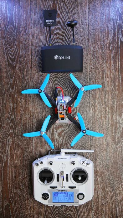 Гоночный FPV Дрон ФПВ Квадрокоптер Аппаратура Шлем