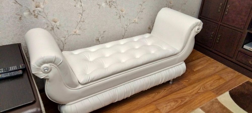 Диванчик или  пуфик