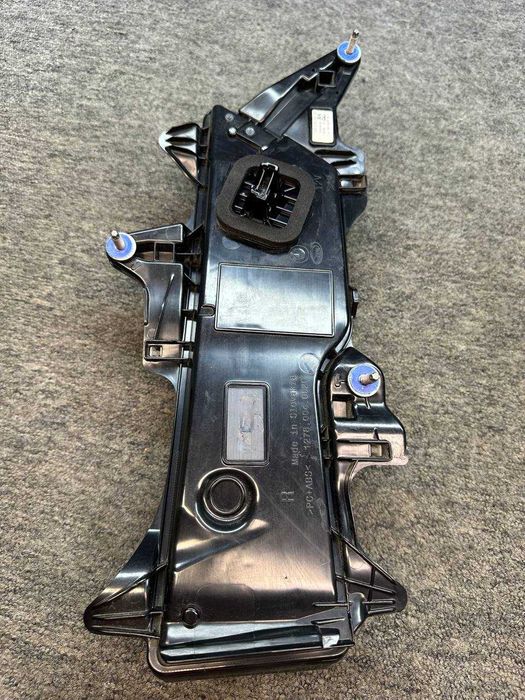 Stop dreapta haion BMW XM G09