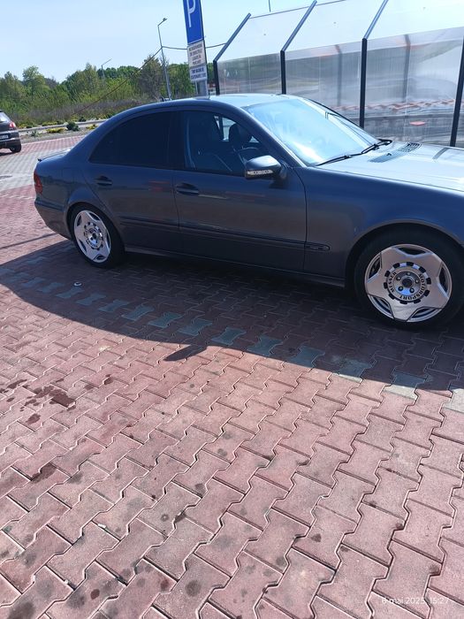 Vând jenti cu tot cu cauciucuri