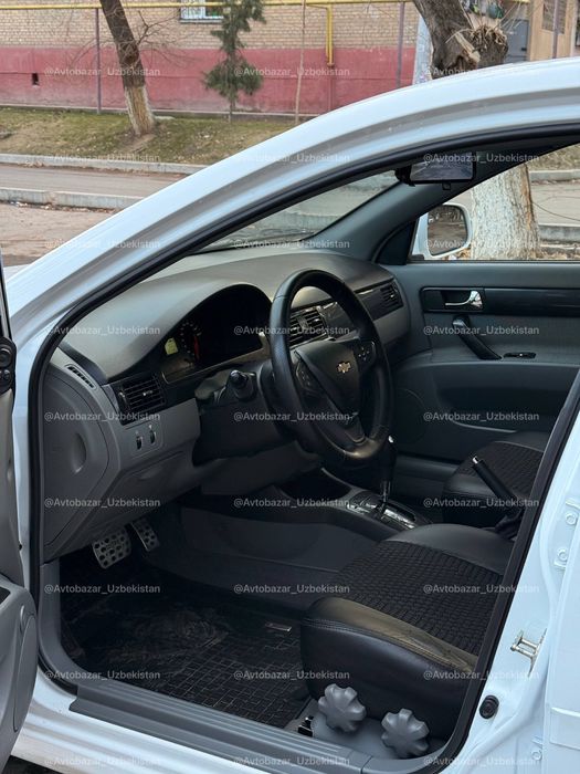 •Gentra 3 AT 2018•