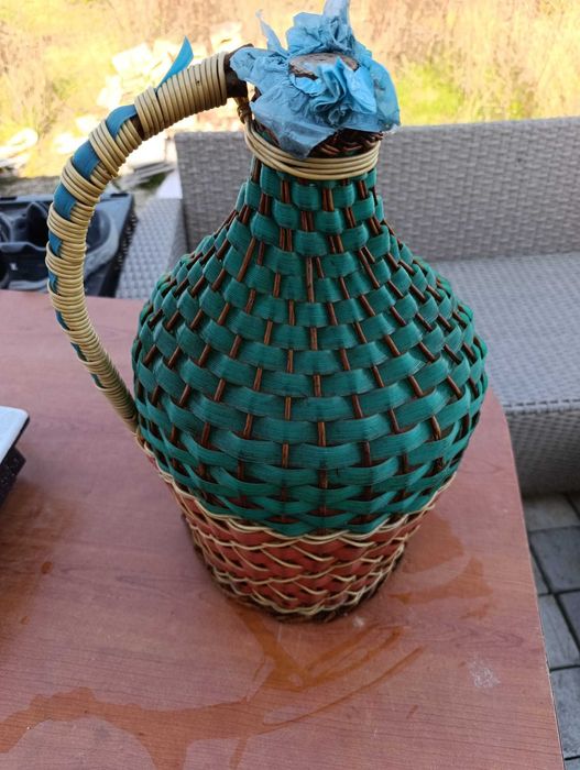 Vând bidon din sticlă pentru vin