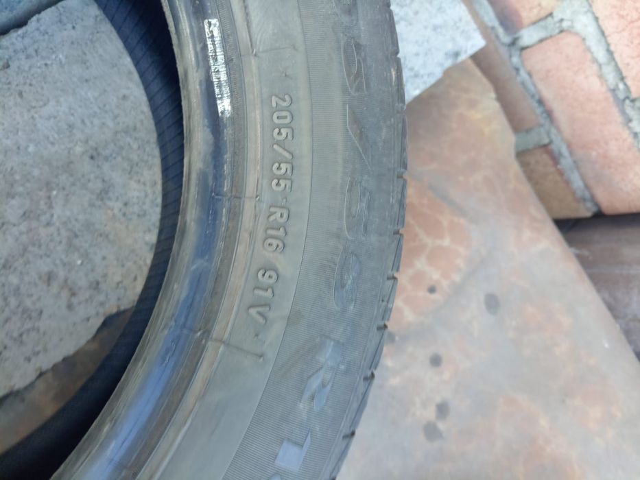 Продам шины 2 штуки