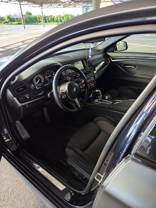 BMW Seria 5 F10 520d | M Pack, Trapa, Alcantara | Gri Mat Satinat