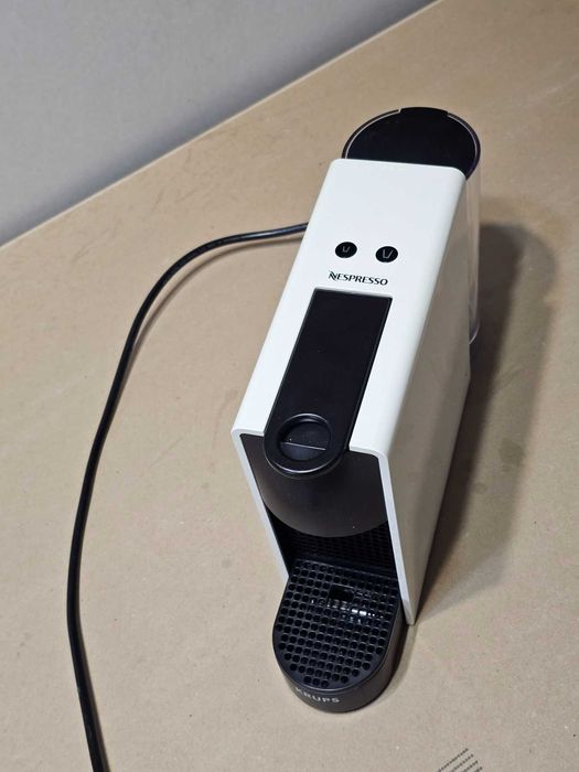 Капсулна кафемашина Nespresso Krups Essenza Mini