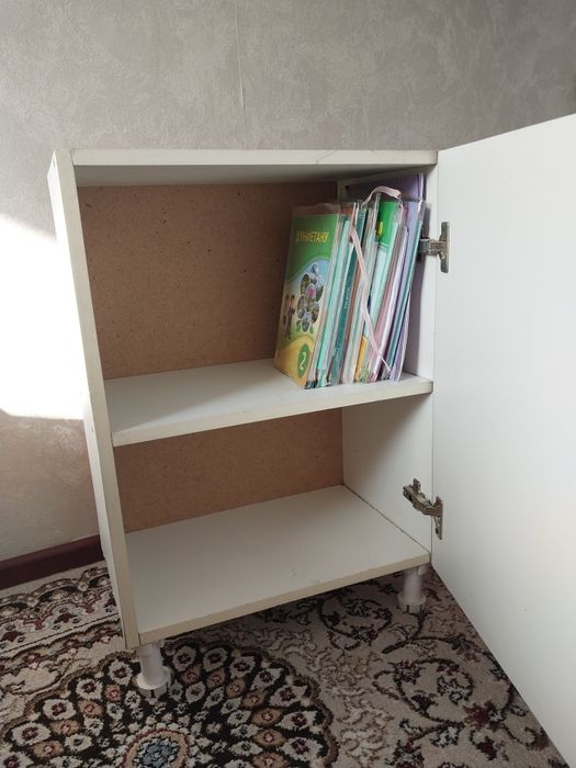 Шкафчик продаю срочно