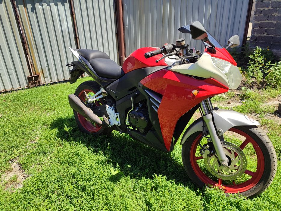 Продам Racer Skyway RC250