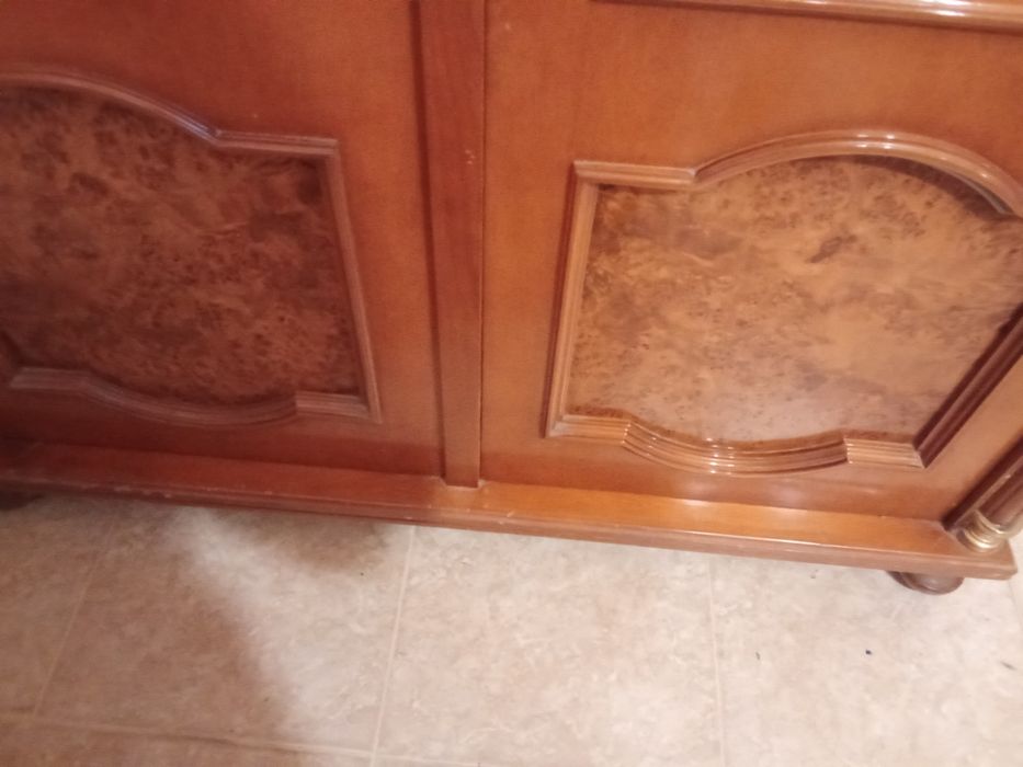 Луксозна масивна мебел за трапезария