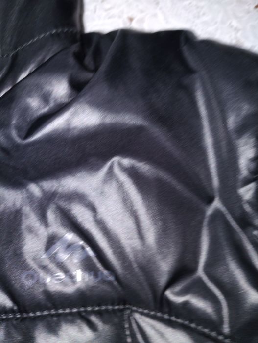 Geaca Quechua de la Decathlon