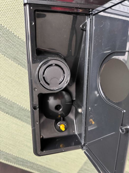 Кафеавтомат Philips HD8844/09, 1.8 л, 1850W, 15 бара, Черен