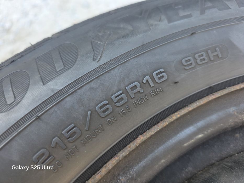 2бр. зимни гуми 215/65/16 GoodYear