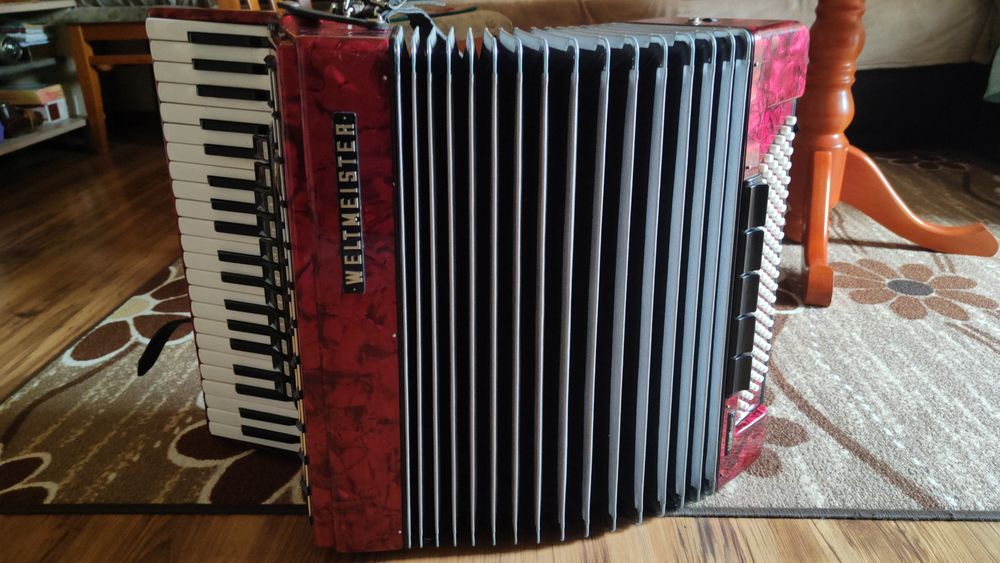 Музикален инструмент