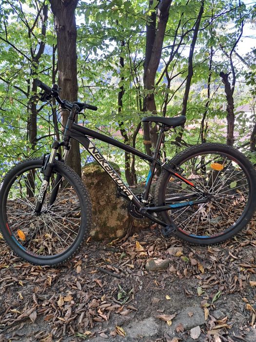Vând bicicletă montain bike
