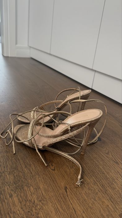 Sandale aurii Gianvitto Rossi masura 37