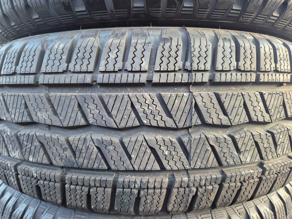 Anvelope de IARNA - 215/60/17C - HANKOOK - NOI - DOT 2024
