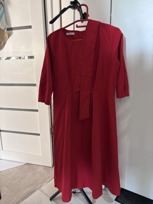 Продам пальто , женскую одежду