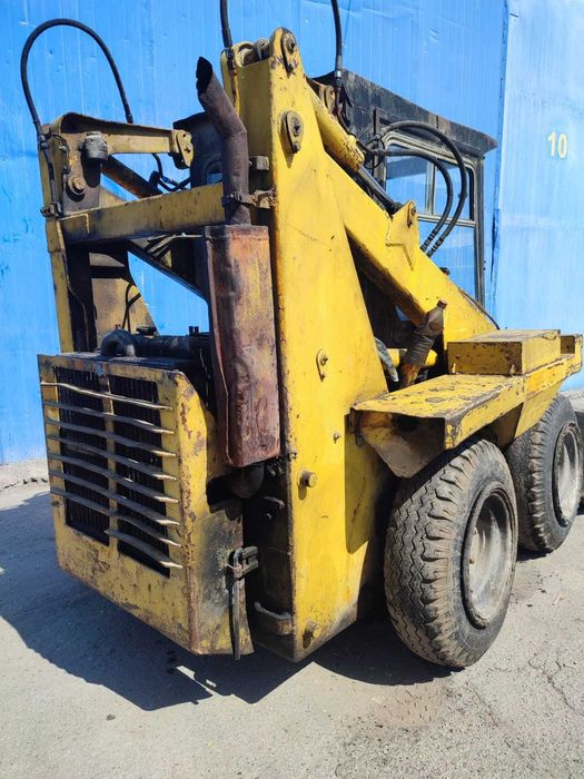 Мини - погрузчик UNC