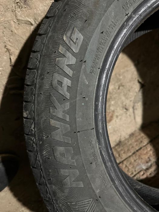 Продам комплект резины