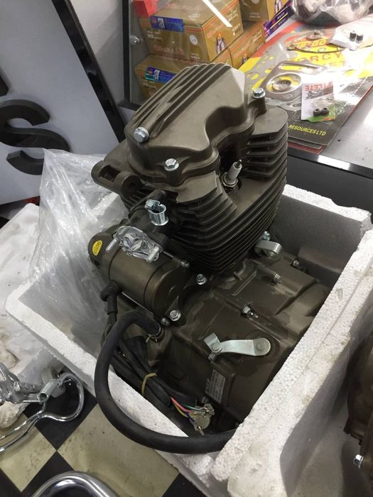 Матор сотилади эхтиёт кисимлари бор