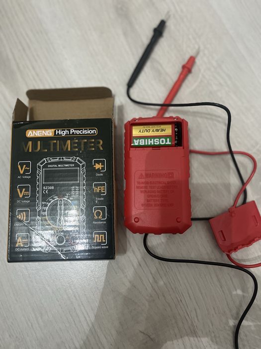 Multimetru Digital