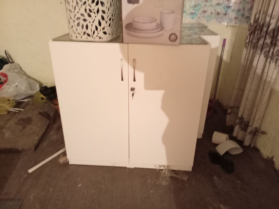 Продам шкаф витрину для магазина