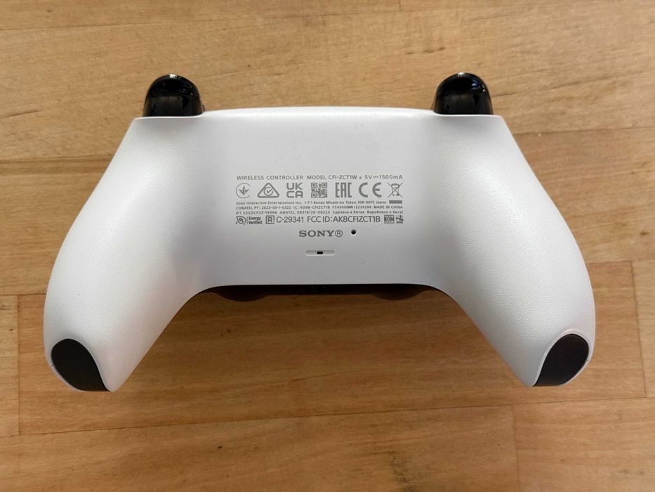 Контролер за PS5 - Dualsense white ПЕРФЕКТЕН