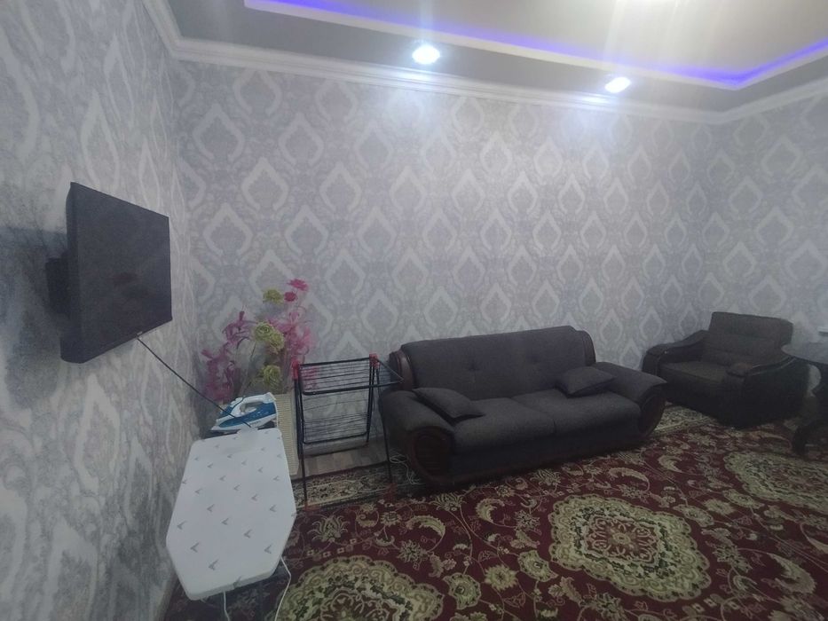 Аренда на м. Ойбек 2-комн. квартиры для бизнесменов, 1й эт.