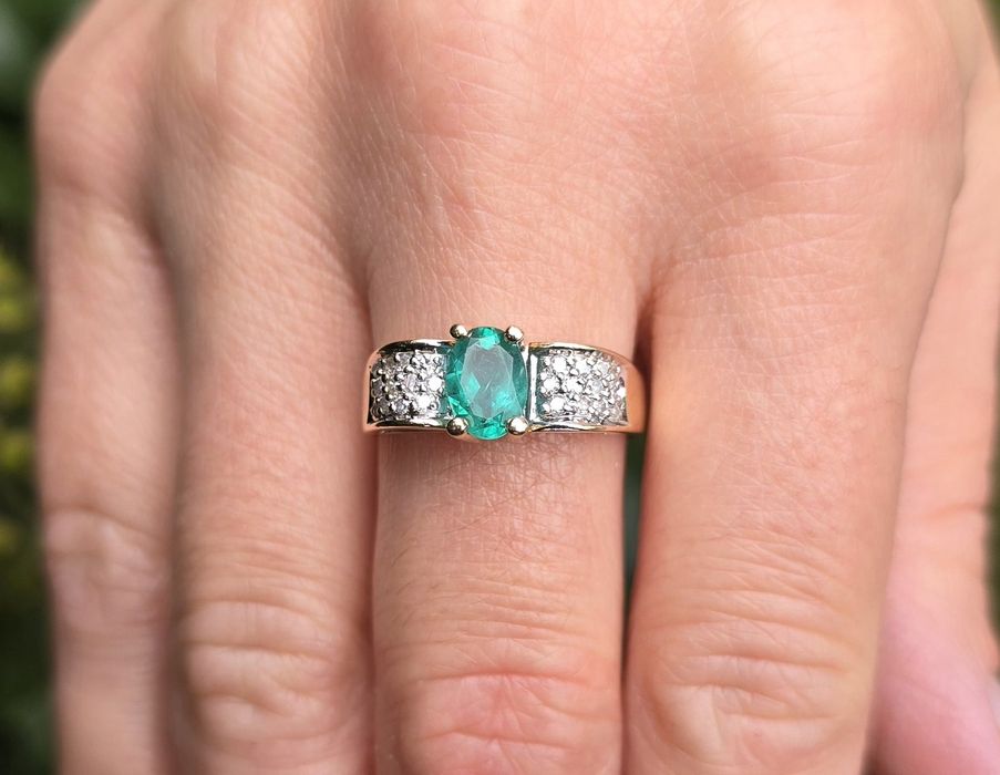 Inel din aur galben 14k cu smarald și diamante naturale