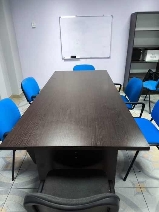 Продается офисный мебель