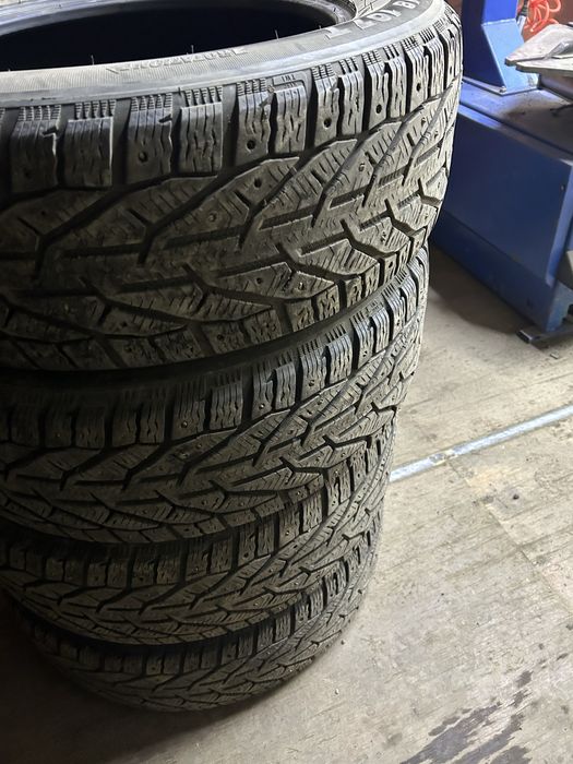 Зимние шипованные резины R18