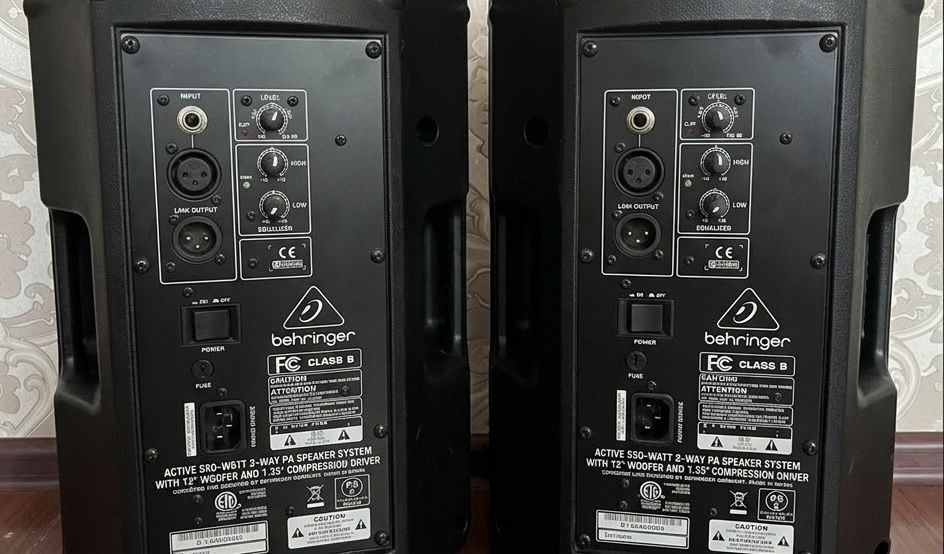 Колонки  пара профессионально акустики Behringer B212