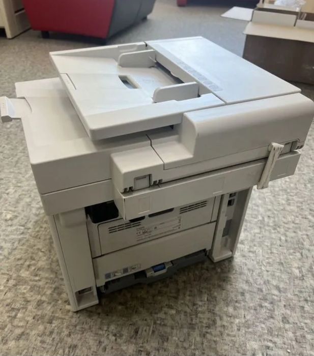 Принтер Canon MF411dw почти новый