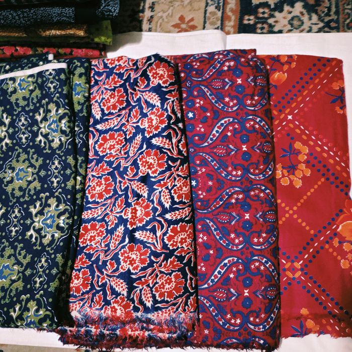 Ткани шёлк, сатин, ситец, штапель