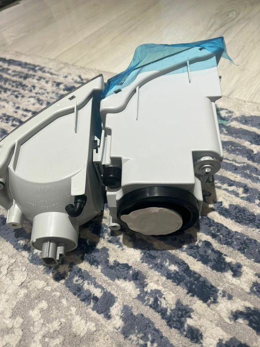 Продам туманник и поваротник новые