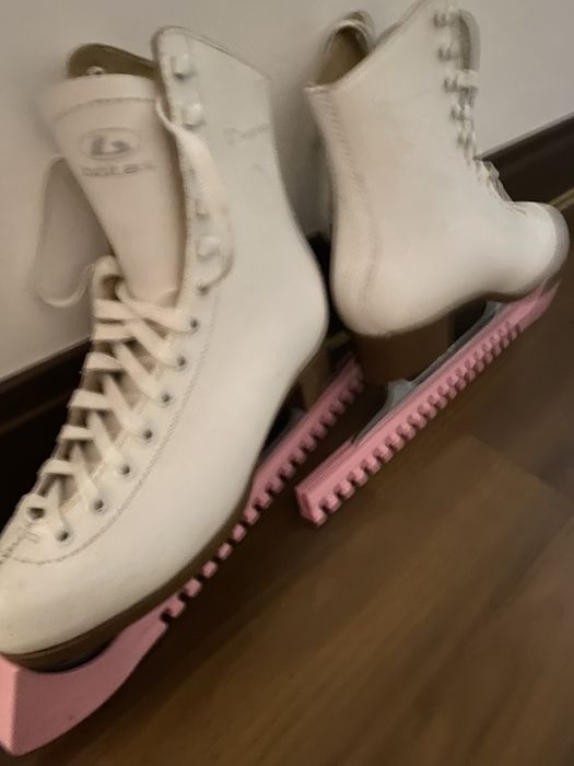 Коньки Dagmar. botas. Дагмар 39 размер