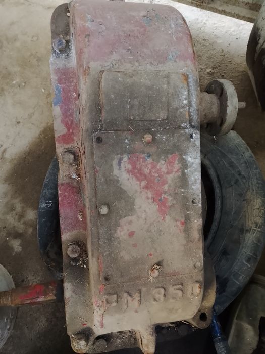 Продам редукторы