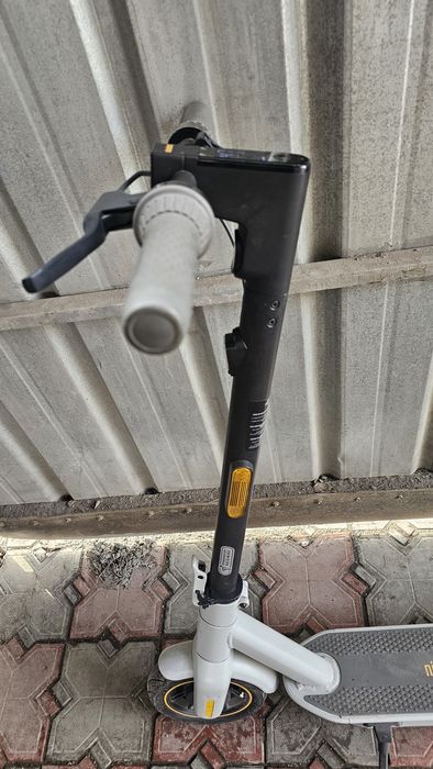 Электросамокат ninebot G30max.