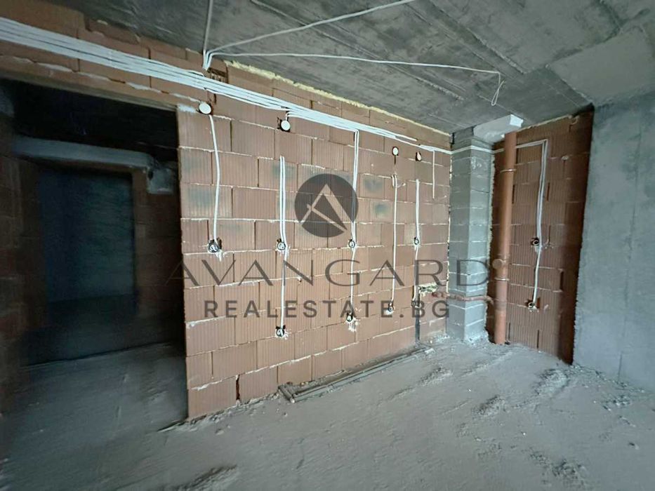 оф.22757 Тристаен с АКТ 14 Кършияка