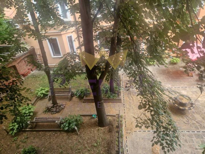 Продава се Многостаен апартамент в София, Център - 157 кв.м за 1719 €/кв.м - Снимка #11