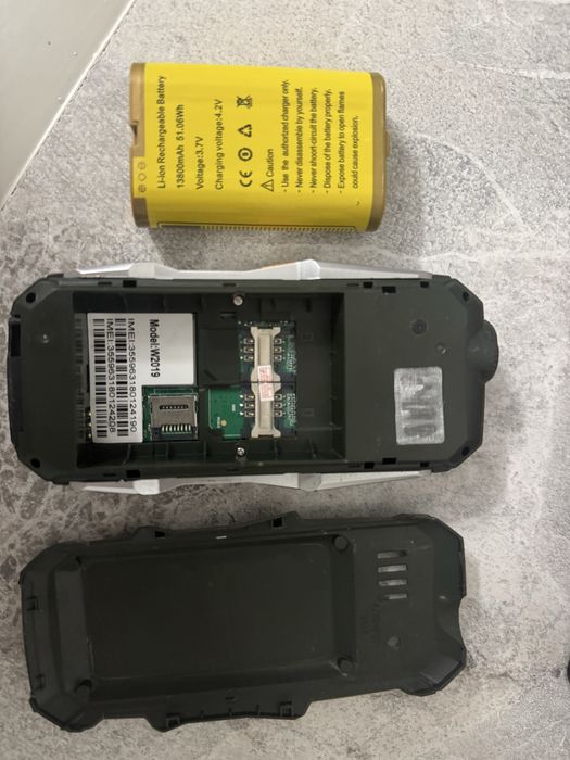 Телефон кнопычный Land Rover