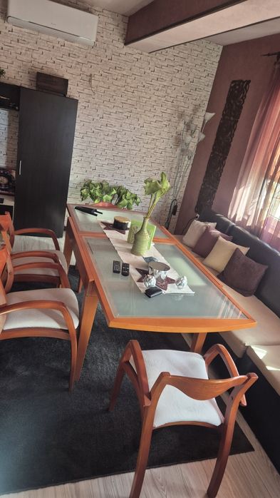 Маса  с  6 стола