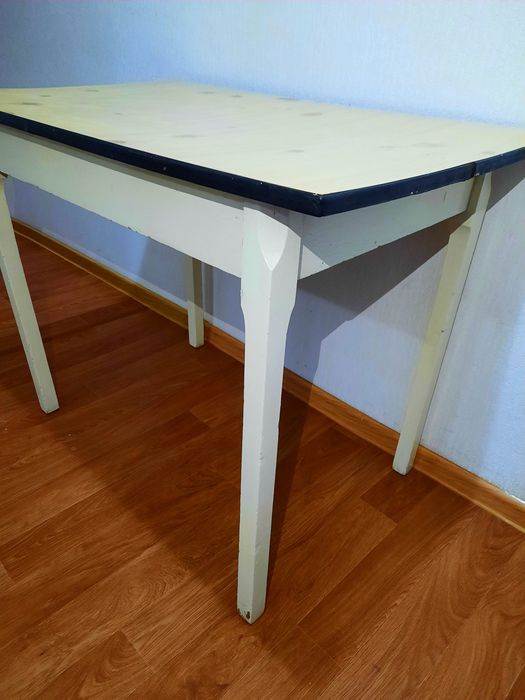Стол кухонный 100х60 см
