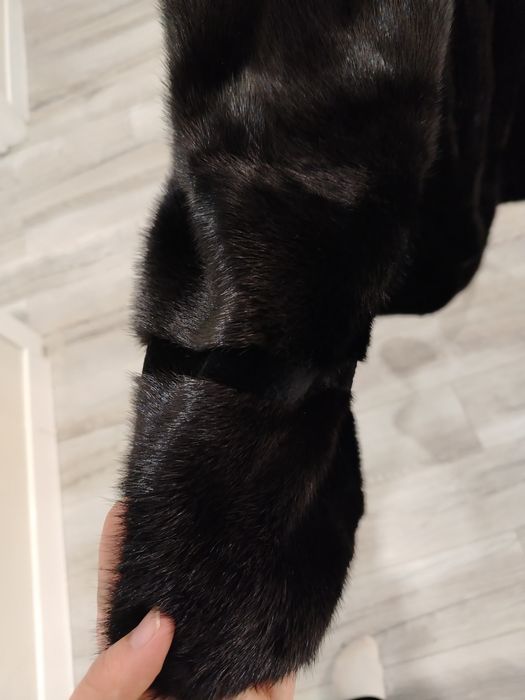 Продам норковую шубу