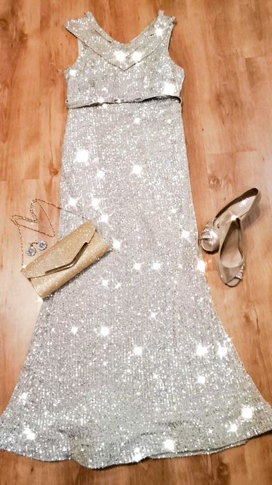 Официални рокли на изгодни цени